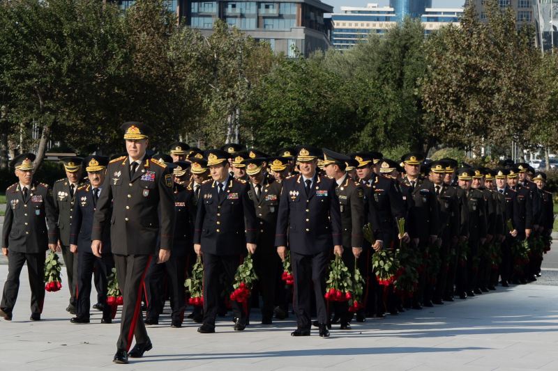 DİN-in şəxsi heyəti Anım günü ilə bağlı Zəfər parkını ziyarət ediblər - Fotolar 