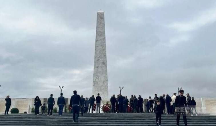 Hərbi Memorial Məzarlıqda 44 metrlik abidə ucaldıldı 
