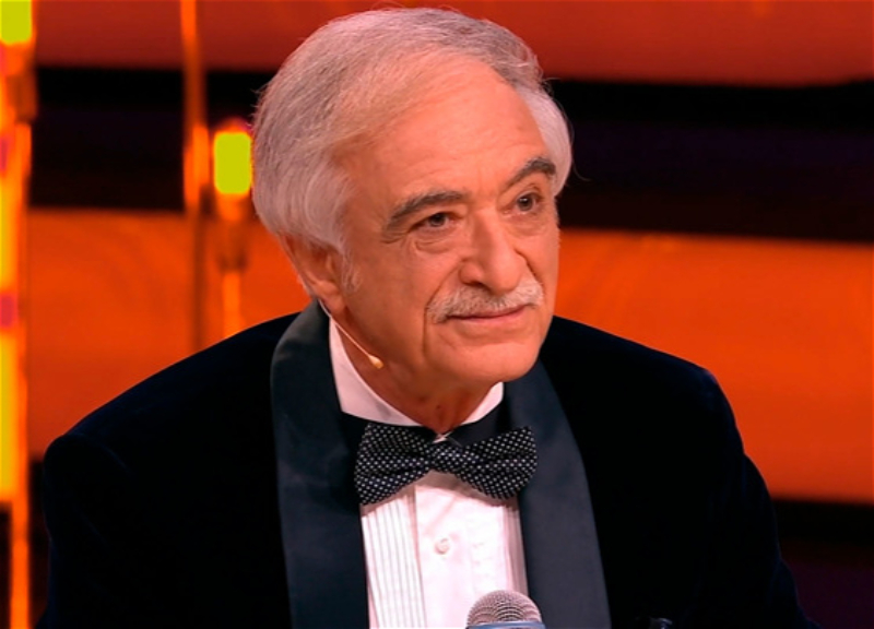 Полад Бюльбюльоглу спел на азербайджанском языке в эфире шоу Андрея Малахова - ВИДЕО
 