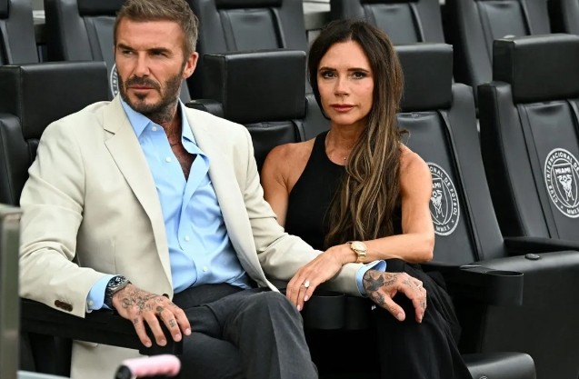 Бекхэмы намекнули на продолжающийся конфликт с сыном и его женой
 