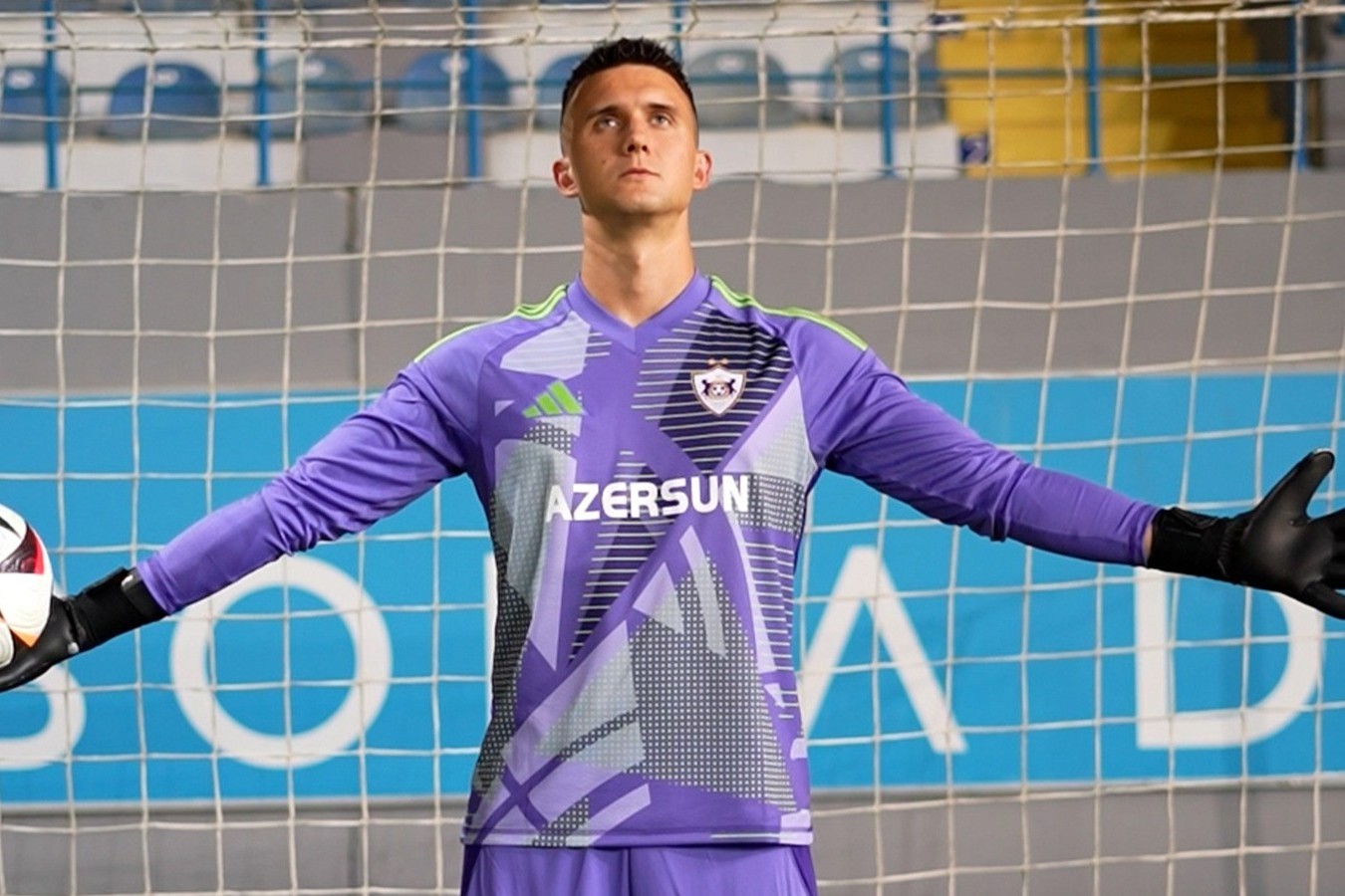 Польский 'Видзев' нацелился на вратаря 'Карабаха'
 