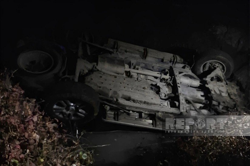 В Нефтчале автомобиль упал в канал, водитель погиб
 