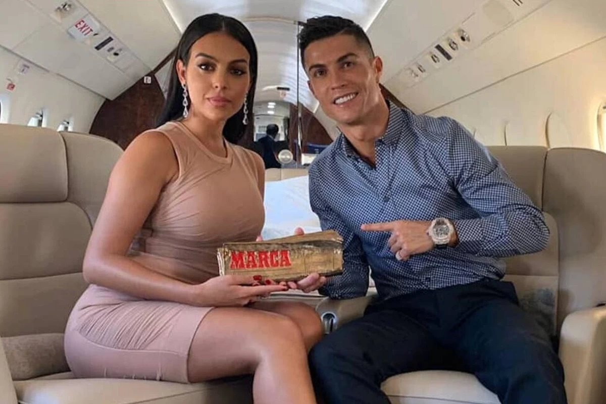 СМИ: Роналду планирует продать особняк в Португалии за $40 млн после свадьбы
 