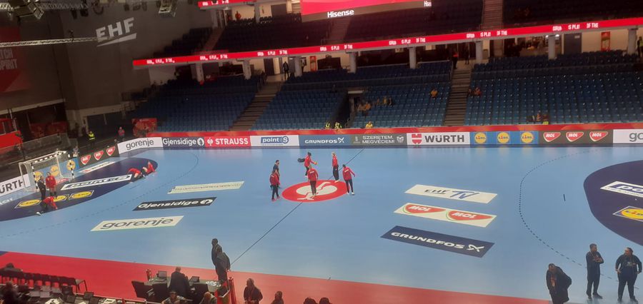 România - Serbia, pentru calificarea în grupa principală la Campionatul European de handbal feminin