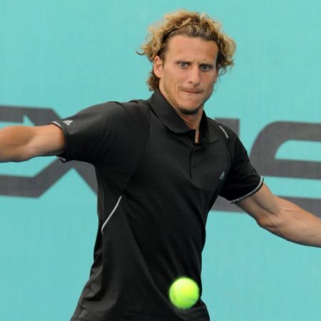 Diego Forlan s-a apucat serios de tenis! Va juca primul său turneu ATP la 45 de ani.