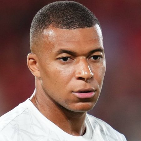 Kylian Mbappe a sesizat UEFA și Liga Franceză pentru a cere 55 de milioane de euro neplătite de PSG.