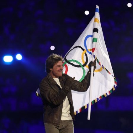 Drapelul olimpic a ajuns în Los Angeles, orașul gazdă al Jocurilor din 2028.