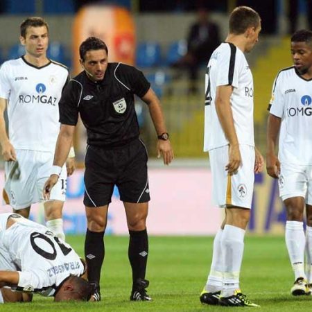 Trei brigăzi de arbitri din România vor oficia în prima etapă a UEFA Nations League.