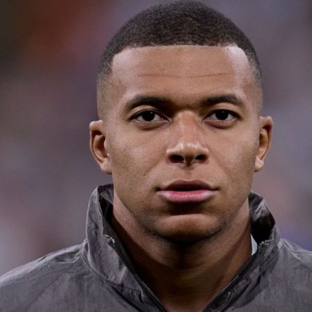 PSG refuză să îndeplinească cererea Ligii franceze în cazul lui Mbappe. Clubul refuză să îi plătească lui 55 de milioane de euro în salarii și bonusuri restante.