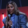 Serena Williams a fost operată pentru îndepărtarea unui chist “de mărimea unui grepfrut mic” de pe gât.