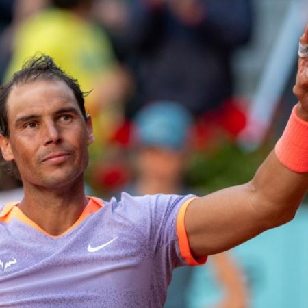 Rafael Nadal şi-a anunţat retragerea din tenisul profesionist.