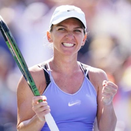 Simona Halep obține prima victorie după 778 de zile la turneul WTA din Hong Kong.