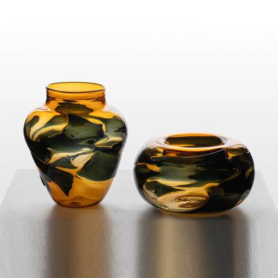 Vase V42