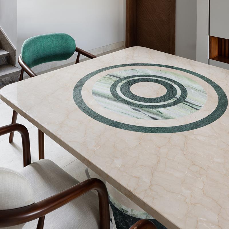 Iris dining table