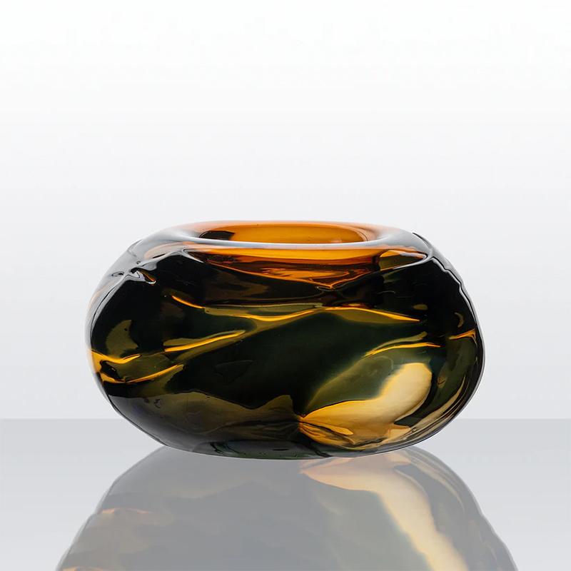 Vase V42