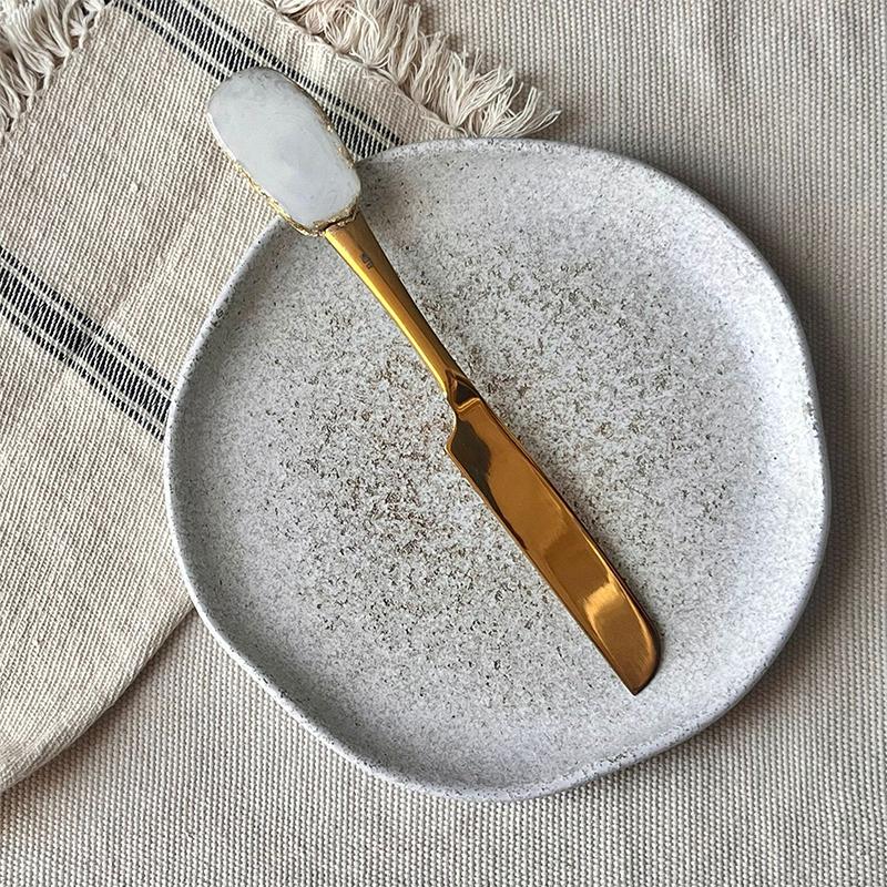 White/ gold bread knife