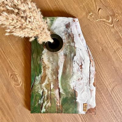 Green sea/ oak table centerpiece