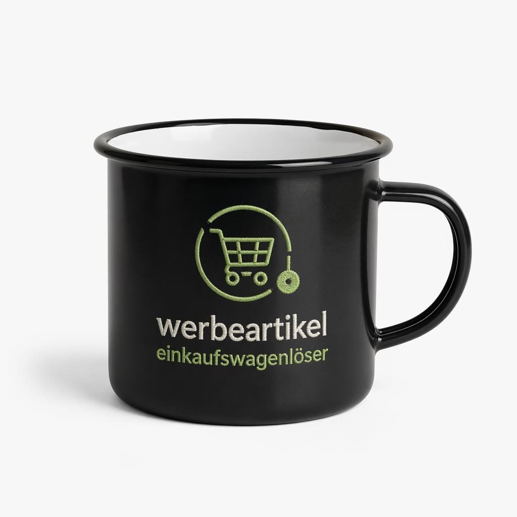 Schwarze Emaille-Tasse mit generischem Logo auf weißem Hintergrund, in Salbei und Elfenbein, als realistisches Studio-Mockup