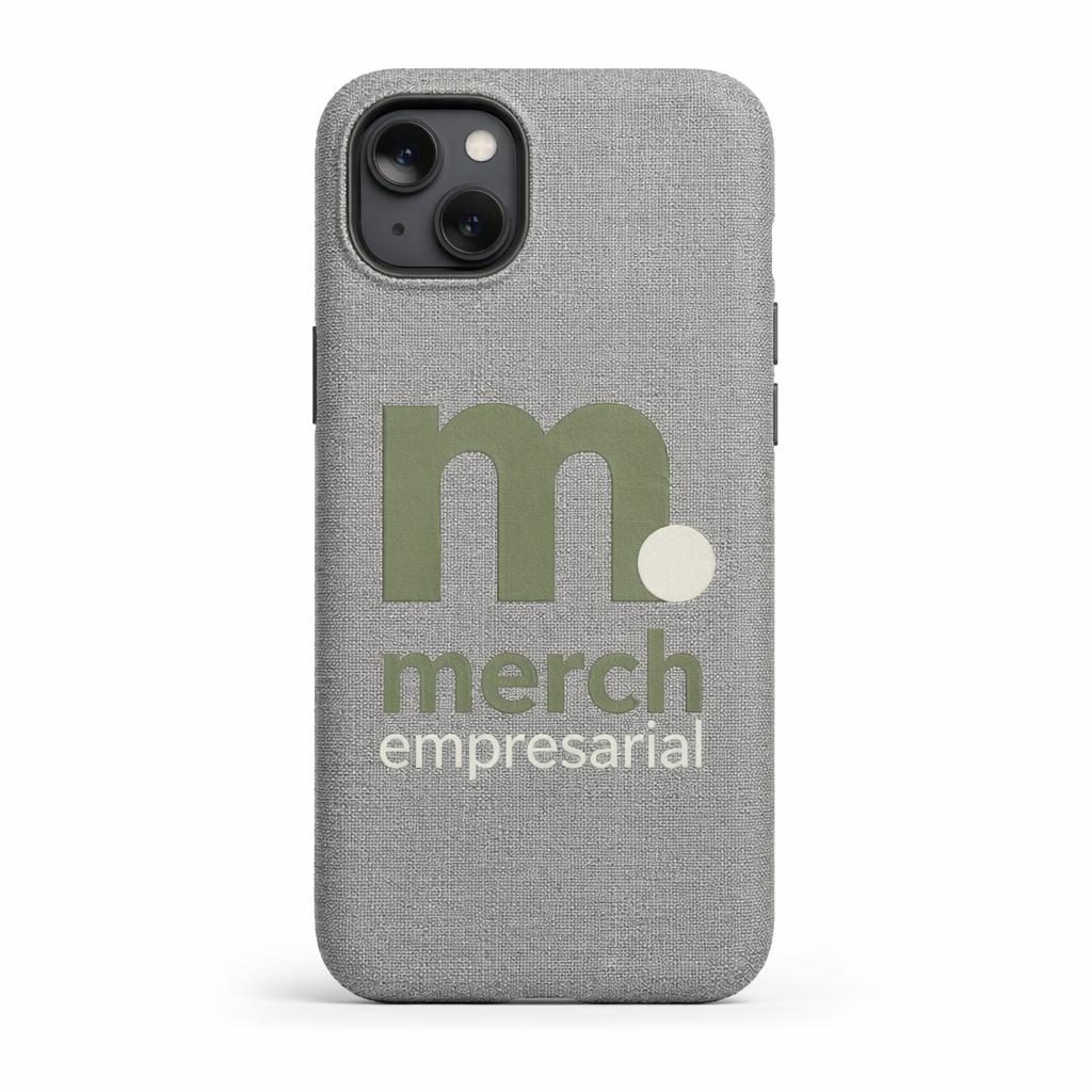 Funda de móvil gris jaspeado con logo grande en tonos salvia y marfil sobre fondo blanco minimalista.