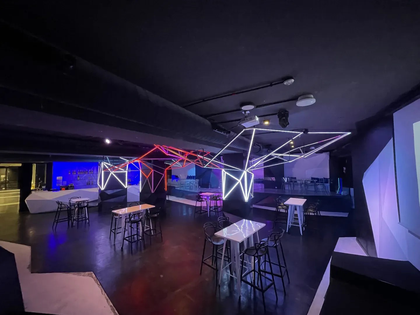 SHOWROOM FASHION BAR - imagen 4