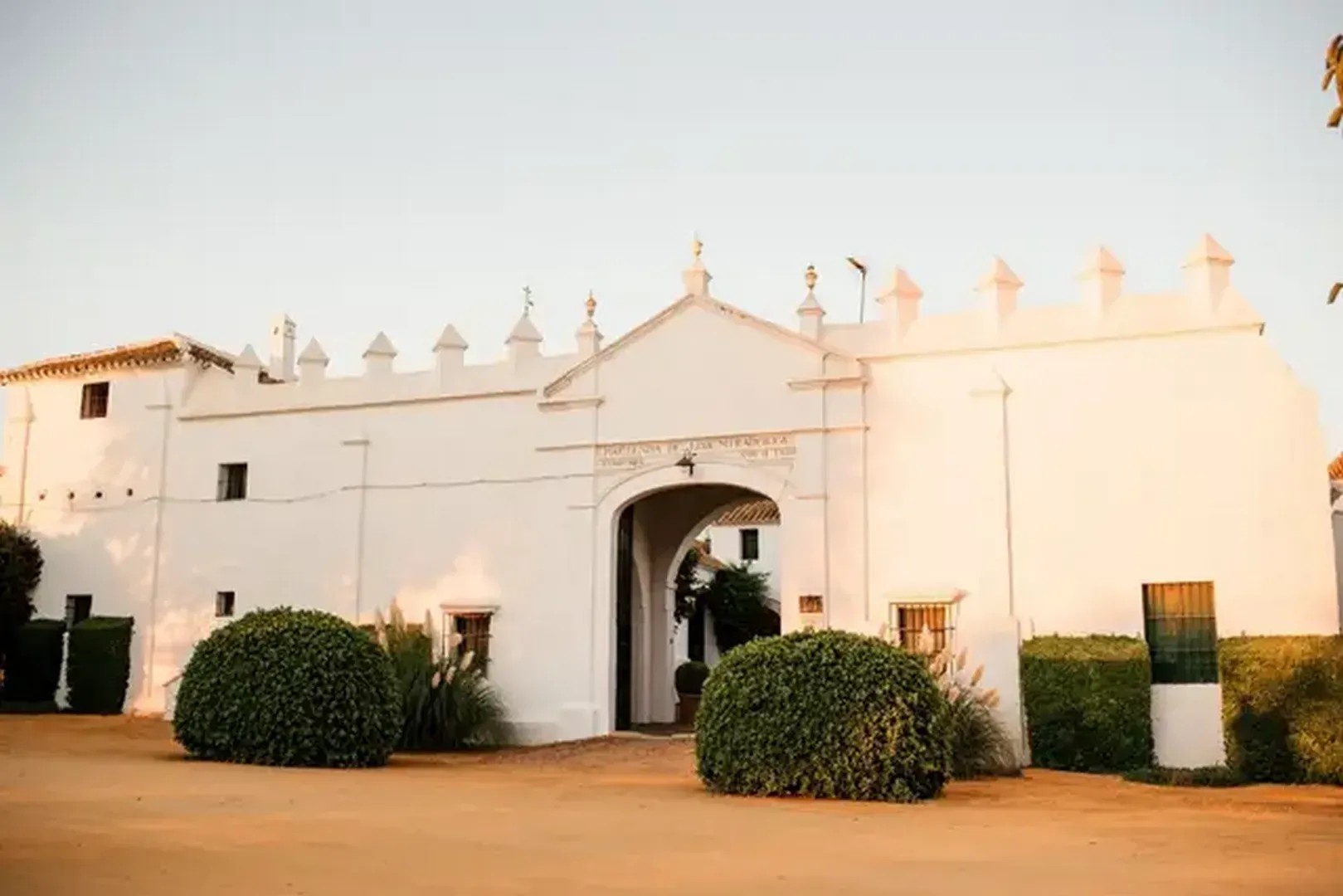 HACIENDA LOS MIRADORES