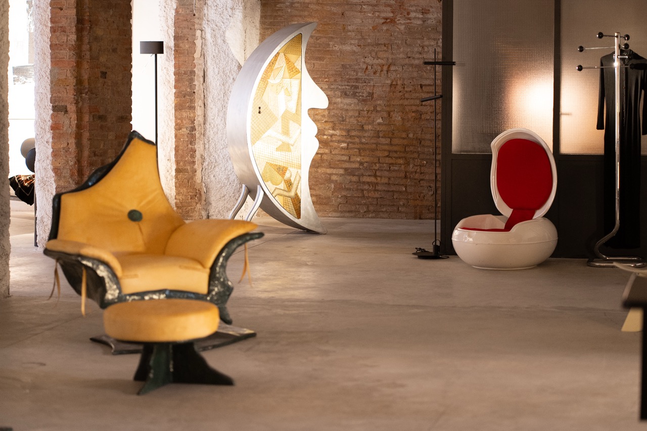 EAST WEST SPACE - imagen 4