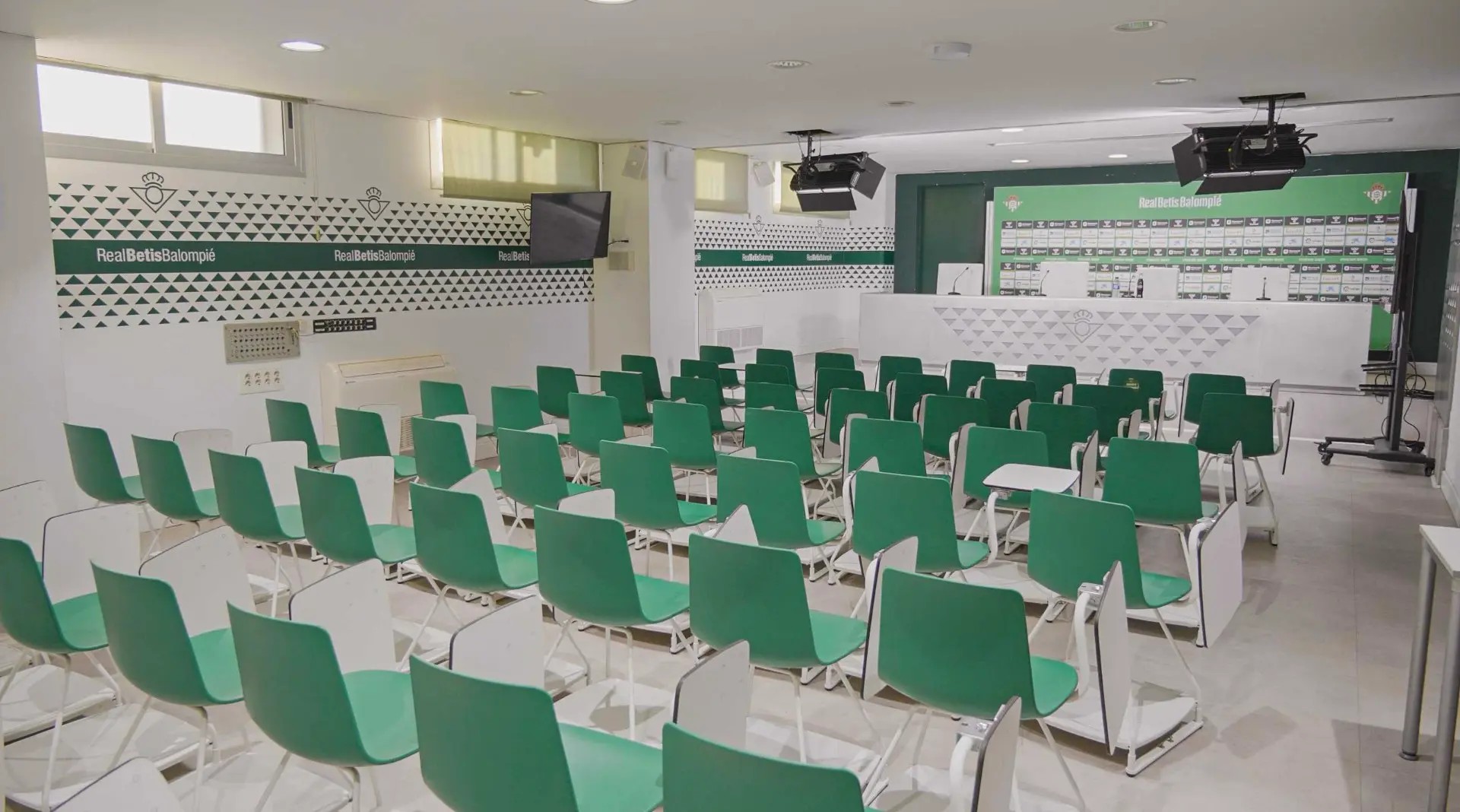 ESTADIO BENITO VILLAMARÍN Y CIUDAD DEPORTIVA REAL BETIS BALOMPIÉ - imagen 4
