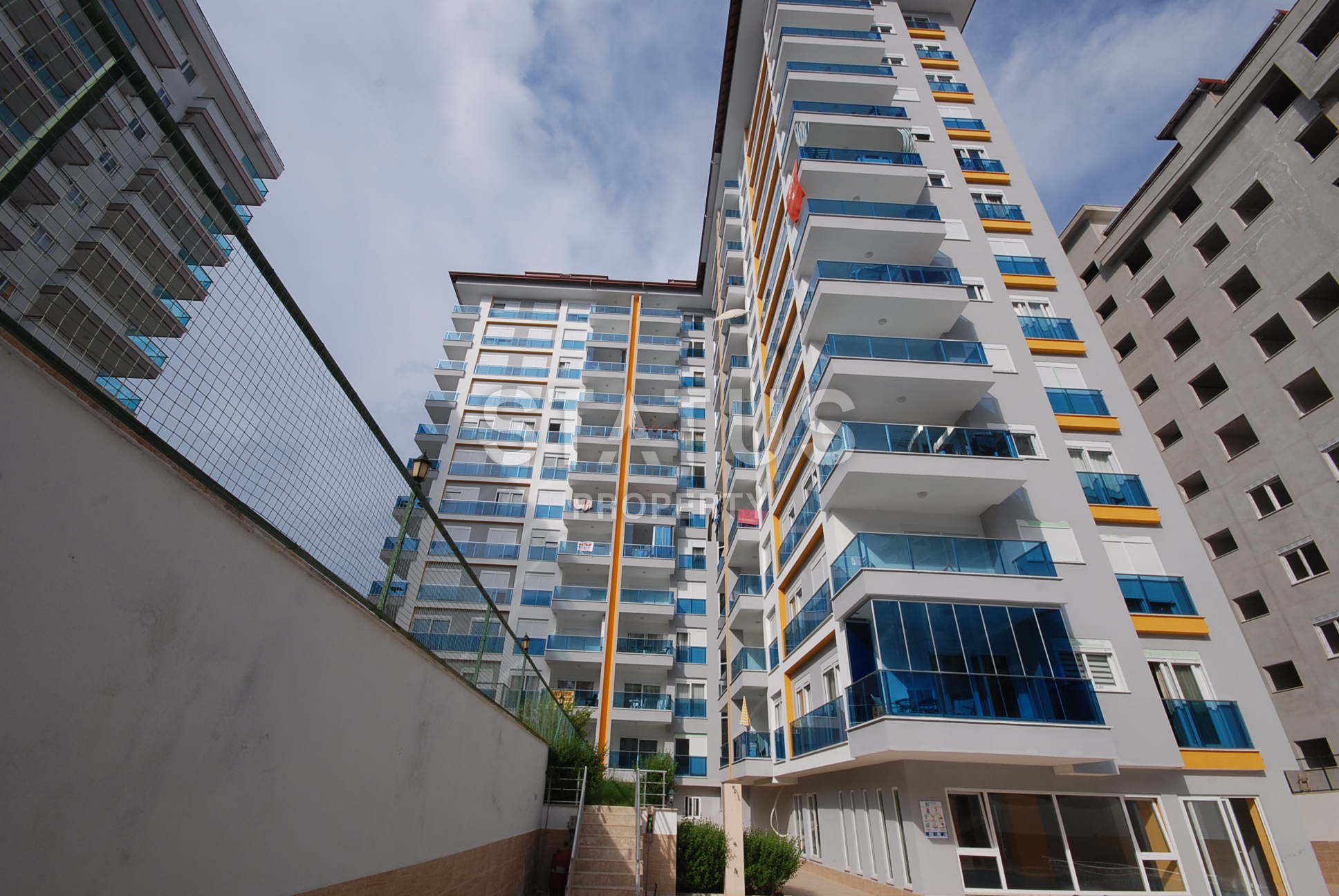 One-bedroom apartment in a new complex in Mahmutlar, 65 sq. m. фото 1