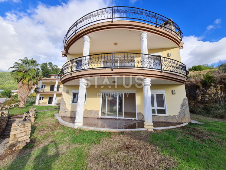 Three villas 6+2 with unique panoramas of the sea and mountains in Oba, 360 m2. photos 1