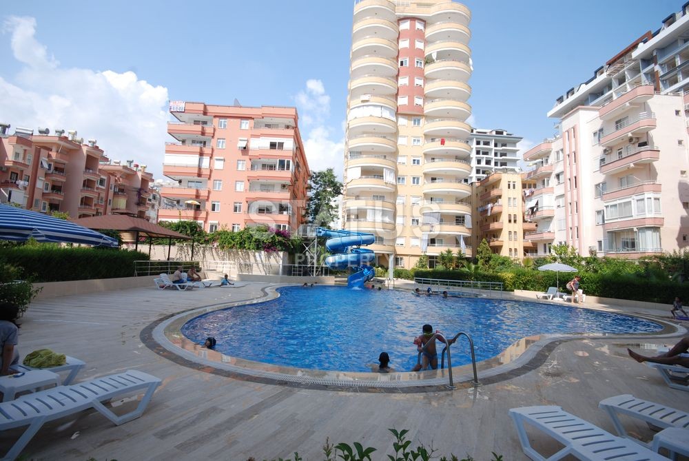 Apartment with furniture and household appliances in a complex with a swimming pool in Mahmutlar 100 sq.m. фото 2