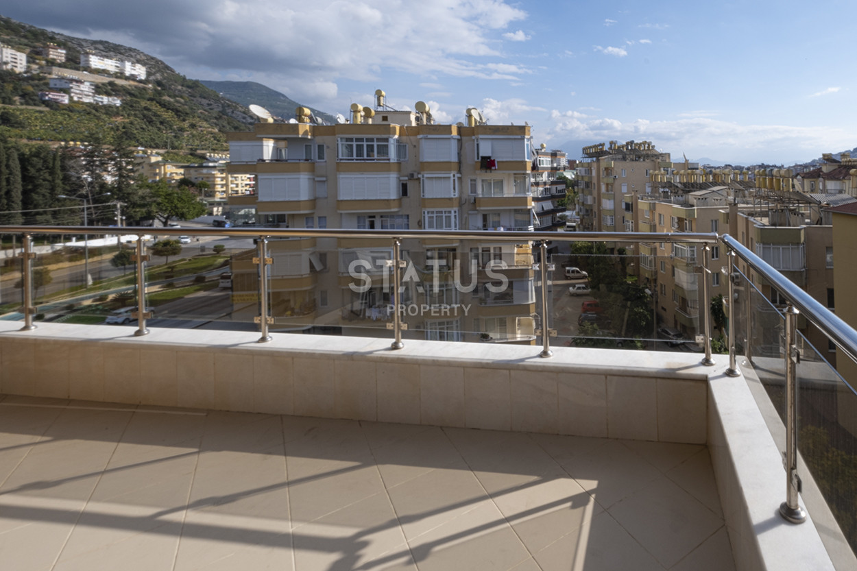 Apartment 2+1 with sea and mountain views, 200 meters from Cleopatra beach, 100 m2 фото 1