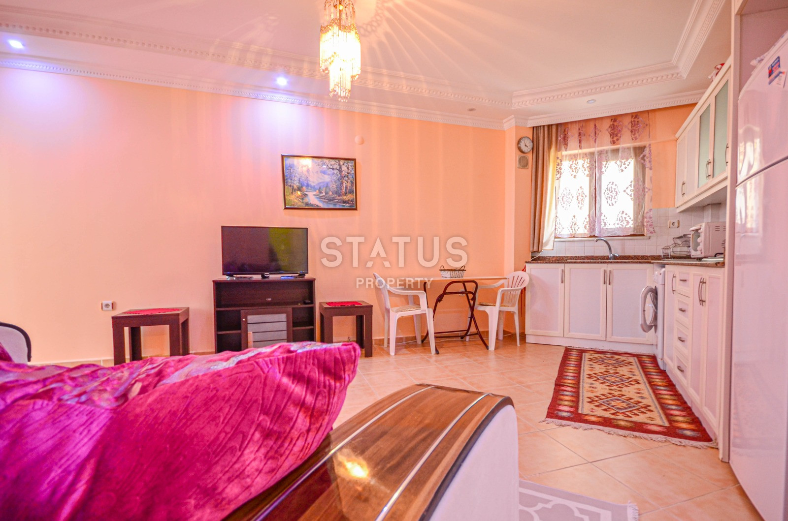 Budget one-bedroom apartment with furniture 250 meters from the sea in Mahmutlar, 60 sq.m. фото 1