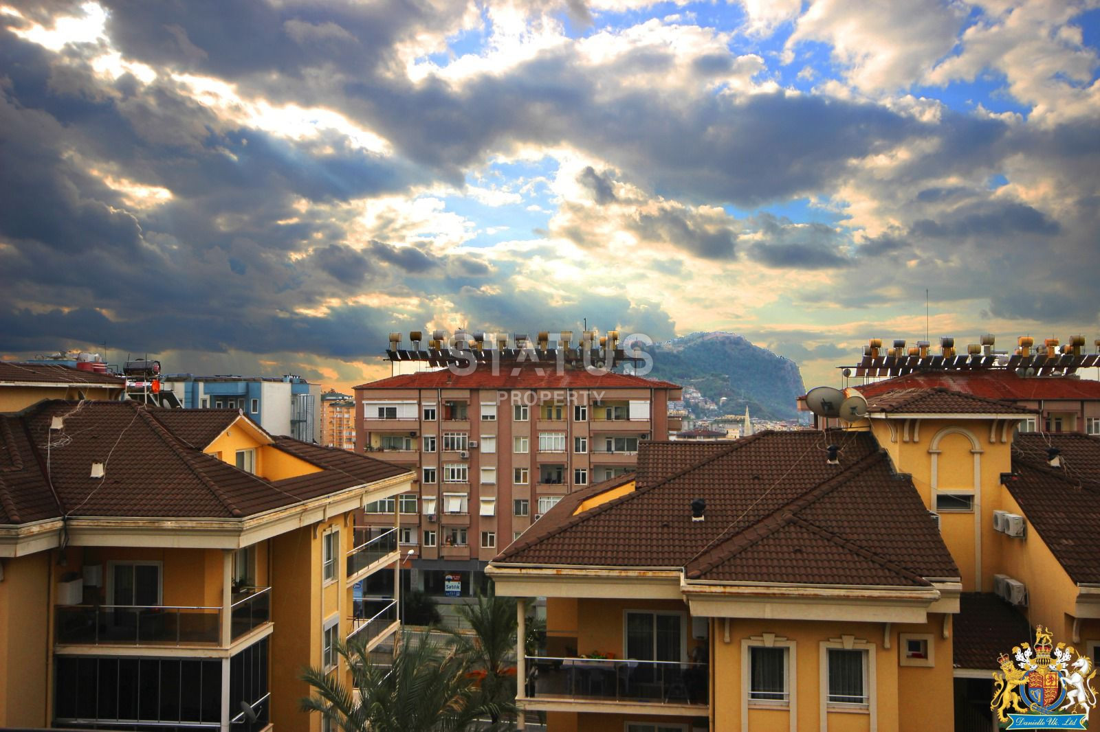 Apartment 2+1 in the center of Alanya, overlooking the historical fortress, 110 sq.m. фото 1