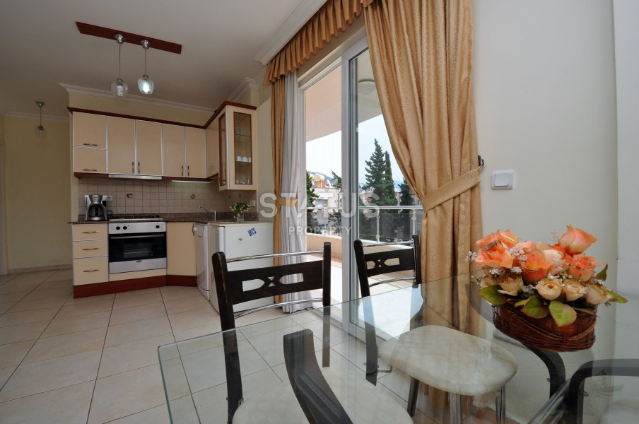 Three-room apartment at a great price in the center of Alanya, 500 meters from Cleopatra beach! Furniture and appliances included. 90 sq.m. фото 1