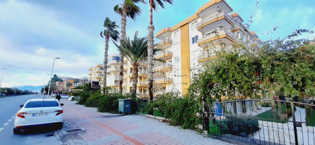 Apartment 2+1 with furniture on the first coastline in Mahmutlar, 105 m2 фото 1