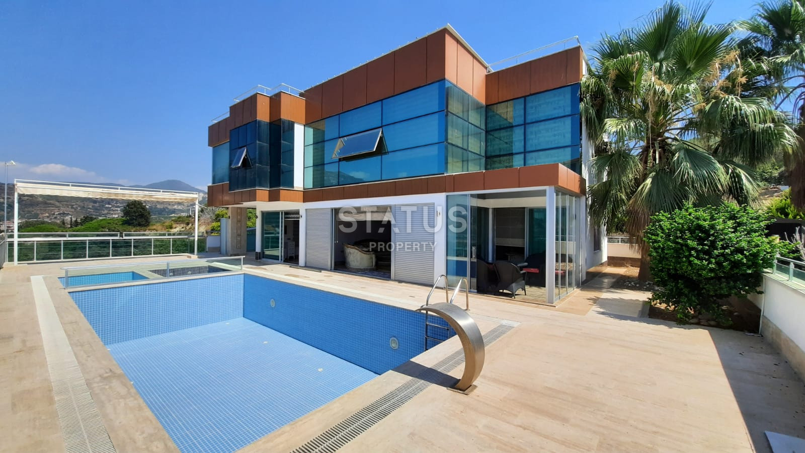 Elite villa 5+1 with private pool, 220 m2 in Kargicak. фото 1