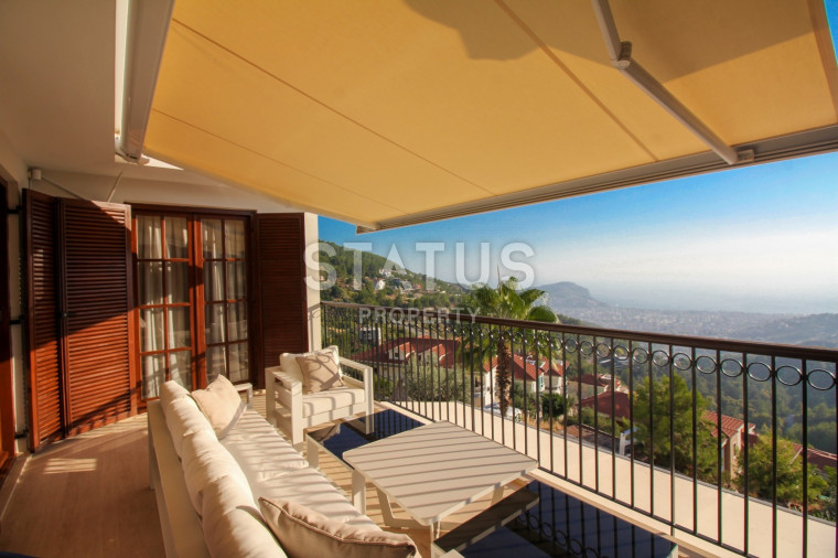 Villa 6+2 with a private pool and a view of the sea and the fortress, 390 m2. Tepe Central District photos 1