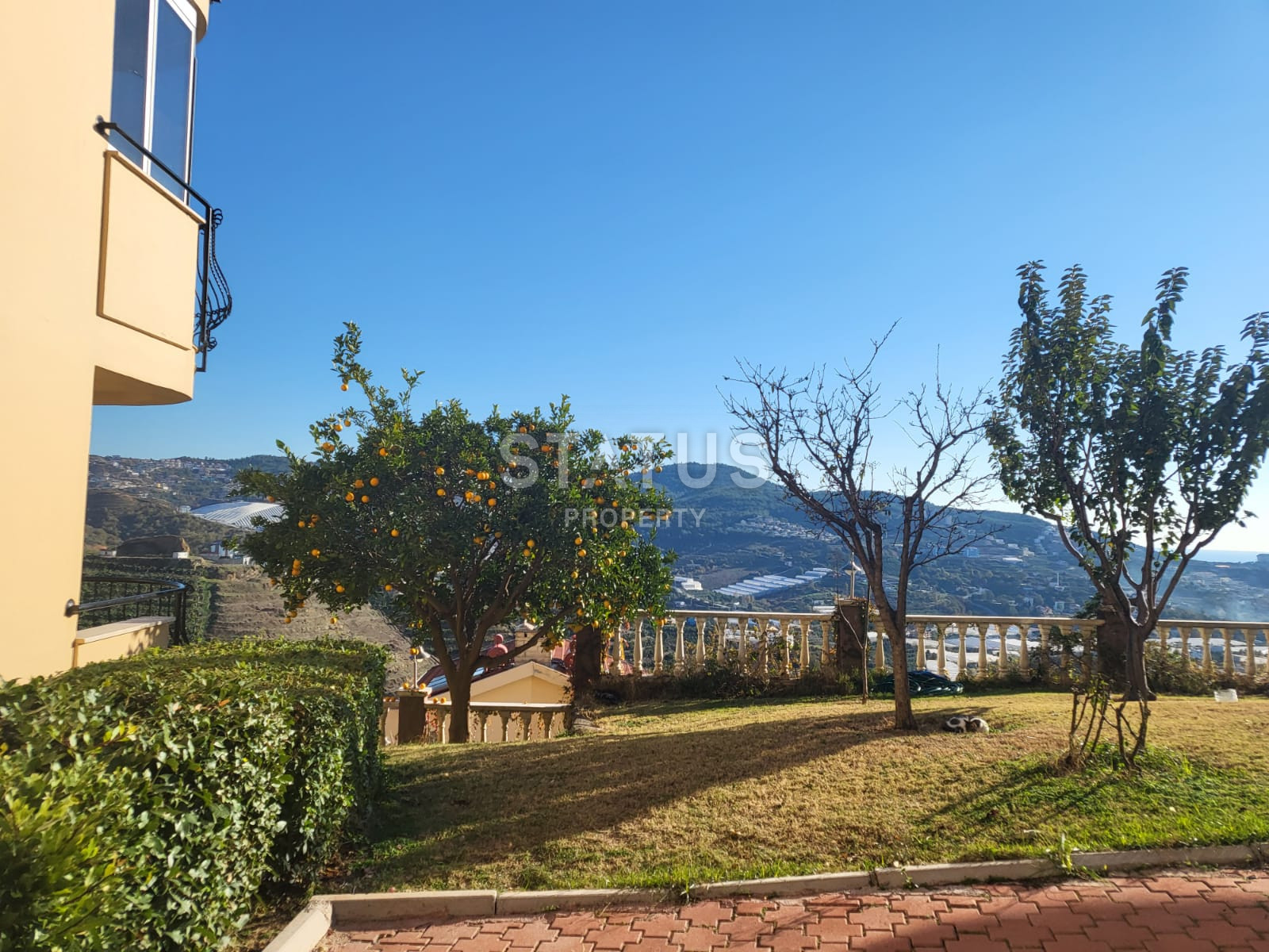 Apartment 1+1 in a villa on the territory of a luxury complex in Mahmutlar, 65 m2 фото 1