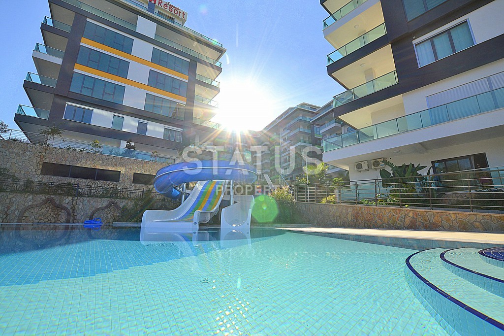 New three-room apartment in a complex with infrastructure in Mahmutlar, 110 m2. фото 1