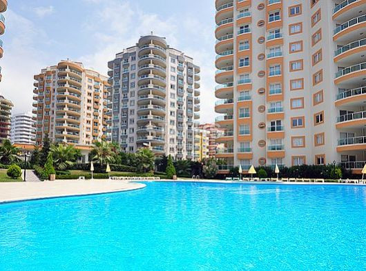 Apartment 1+1 with furniture in a complex with a large area in Mamhutlar, 60 m2 фото 1