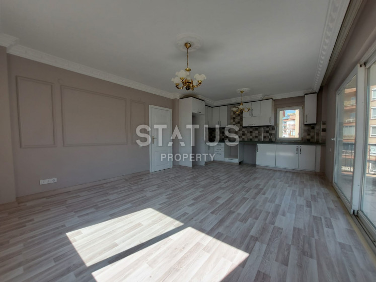 Просторная трёхкомнатная квартира в 300 метрах от моря в Тосмуре, 115м.кв фото 1