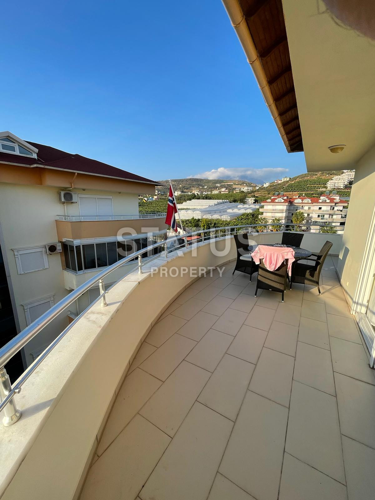 Penthouse 2+1 in a great quiet location at a bargain price. 205m2 фото 2