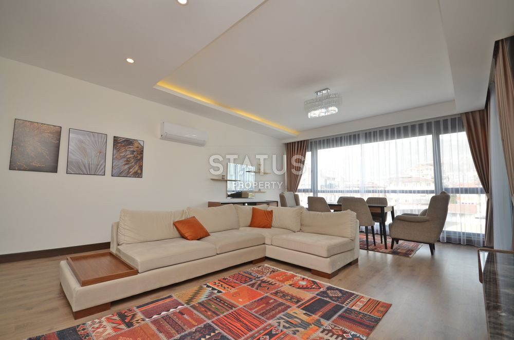 Chic, spacious luxury apartment with sea views, 180m2 фото 1