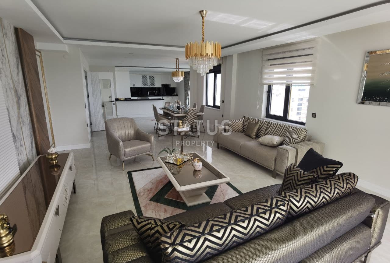 Luxurious luxury penthouse in the first coastline in Mahmutlar. 300m2 фото 1