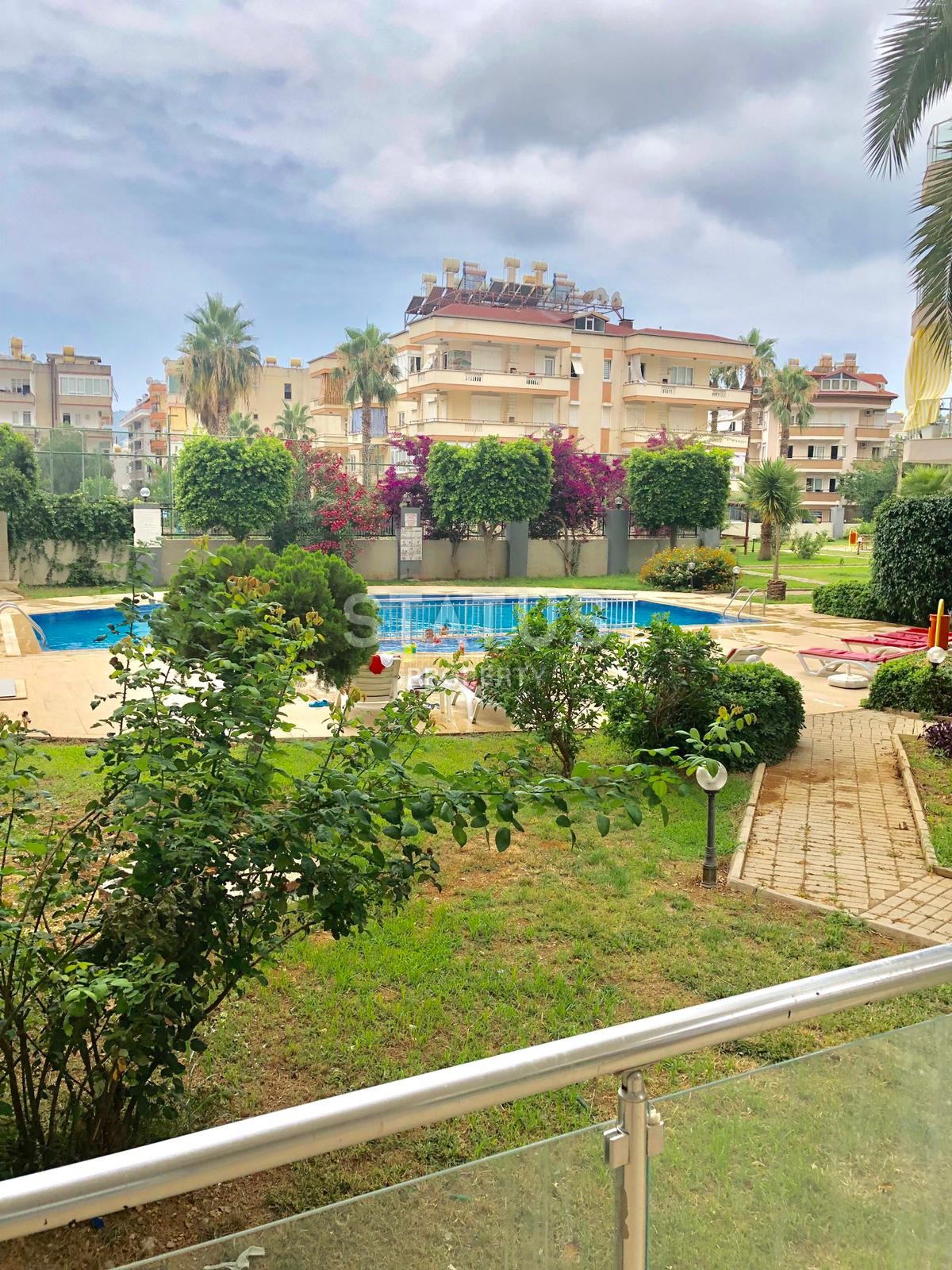 Three-room apartment in a complex with a swimming pool, 110 m2 фото 1