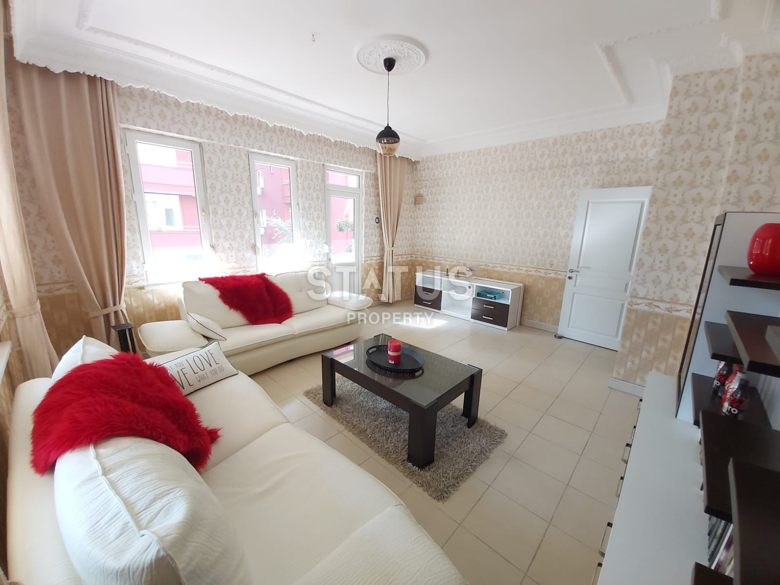 Three-room apartment with a separate kitchen 100m from the sea in the center of Alanya, 110m2 фото 1