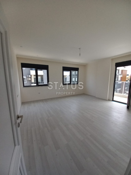 Новая четырёхкомнатная квартира в центре Аланьи в 150м от моря, 130м2 фото 1