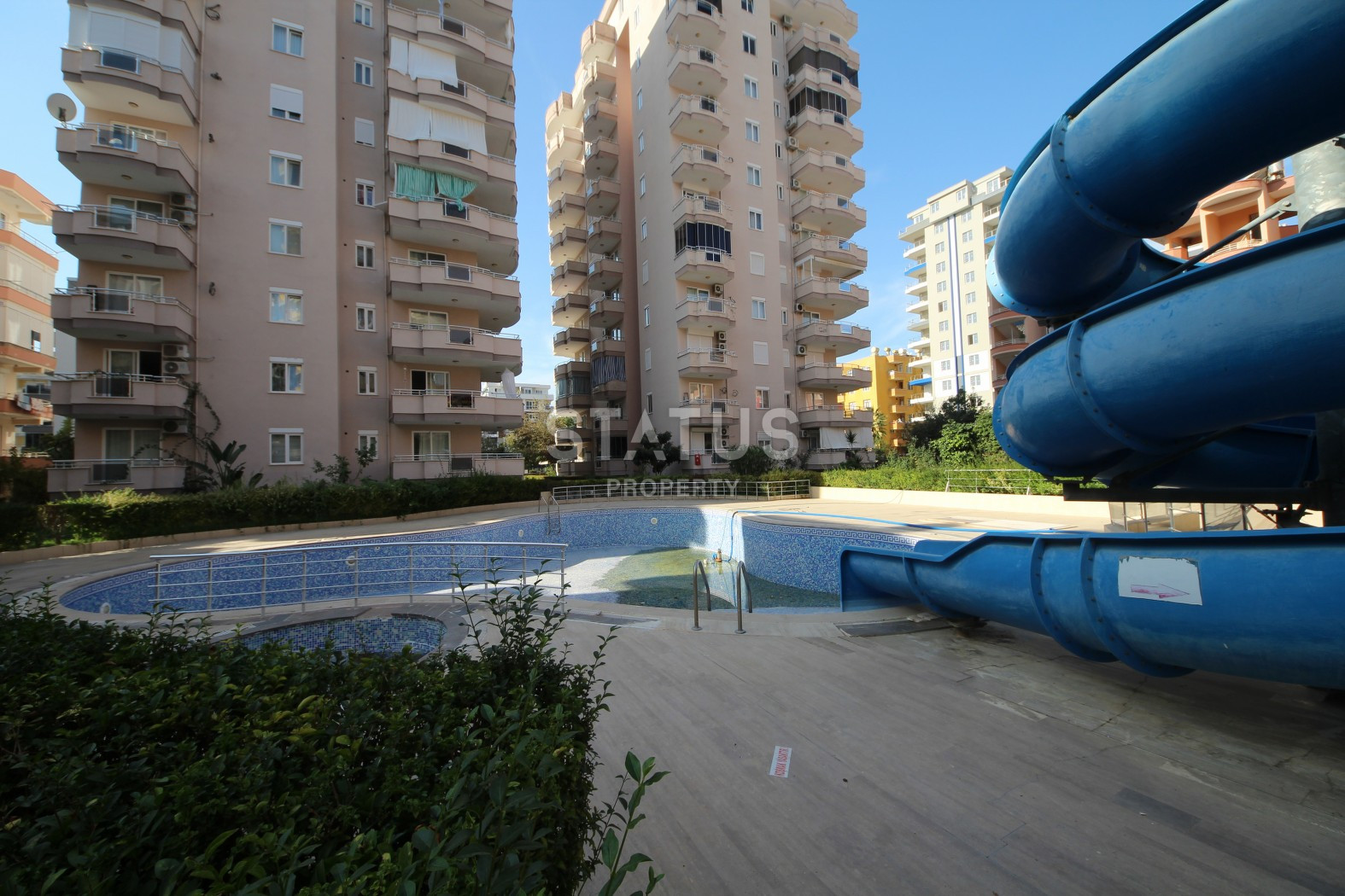 Spacious 2+1 apartments with good location in Mahmutlar. 120m2 фото 1