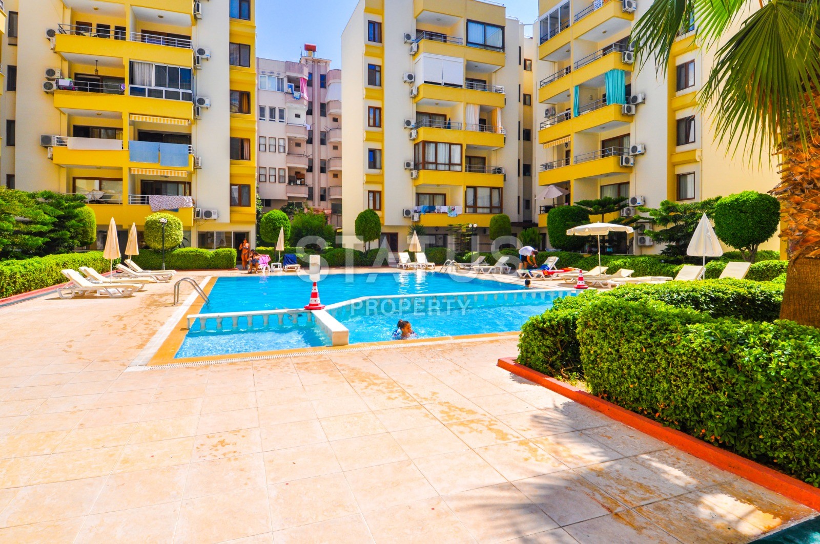 Exclusive sale! Apartment at a super price in the very center of Mahmutlar in a complex with a swimming pool. 50 sq.m. фото 1