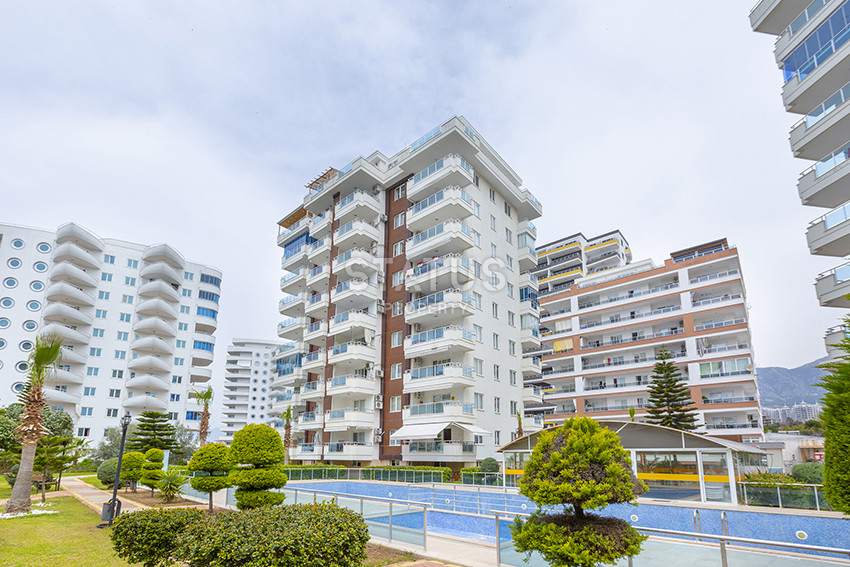 Four-room apartment at an attractive price in Mahmutlar. 250m2 фото 1